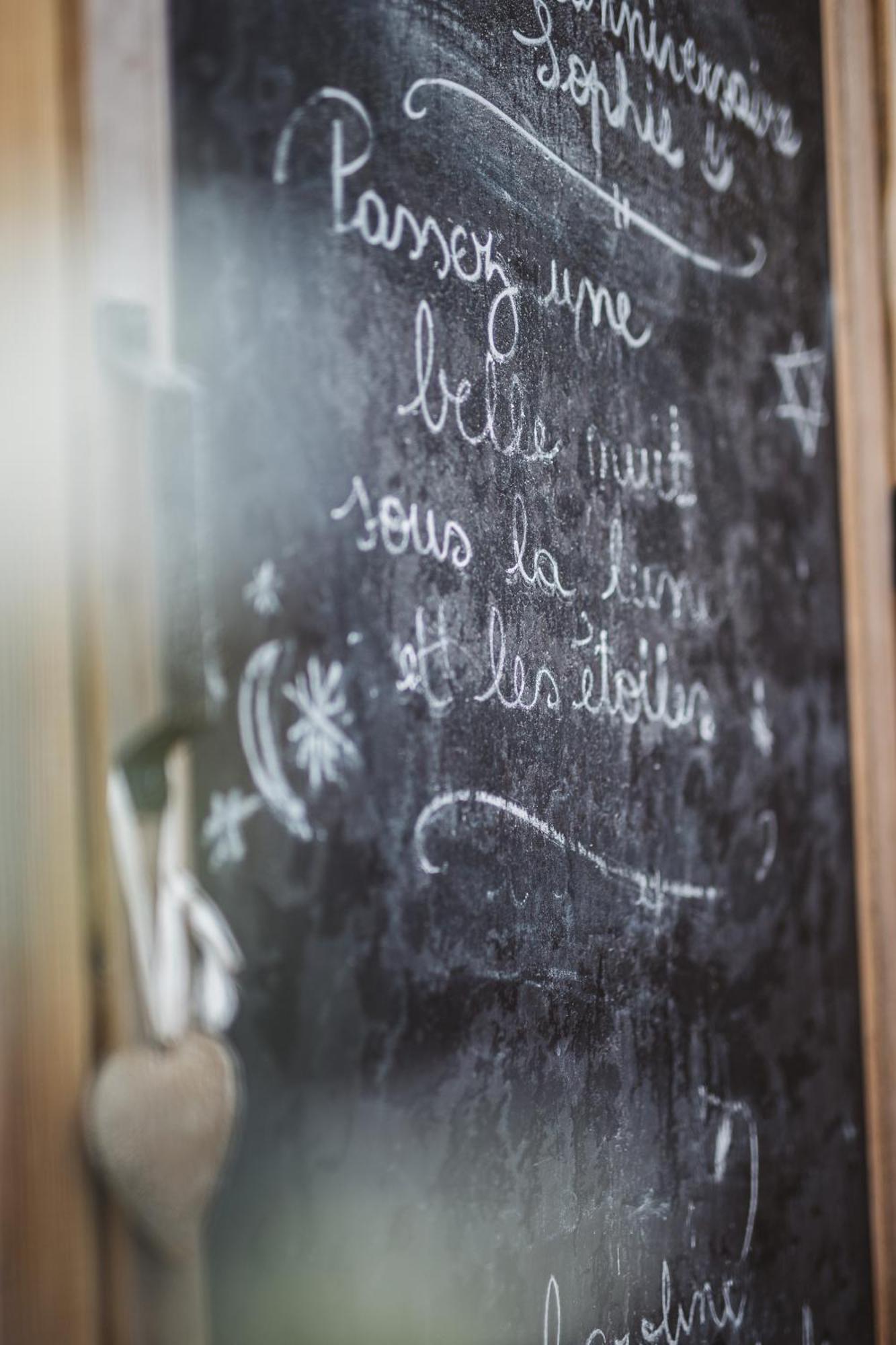 Au Clair De Ma Bulle Hotel มาร์ช-อ็อง-เฟเมน ภายนอก รูปภาพ